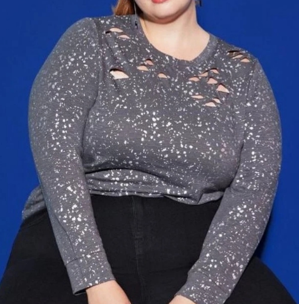 Torrid Size 2 2X Lovesick Gray Super Soft Long Sleeve Distressed Tee NWT